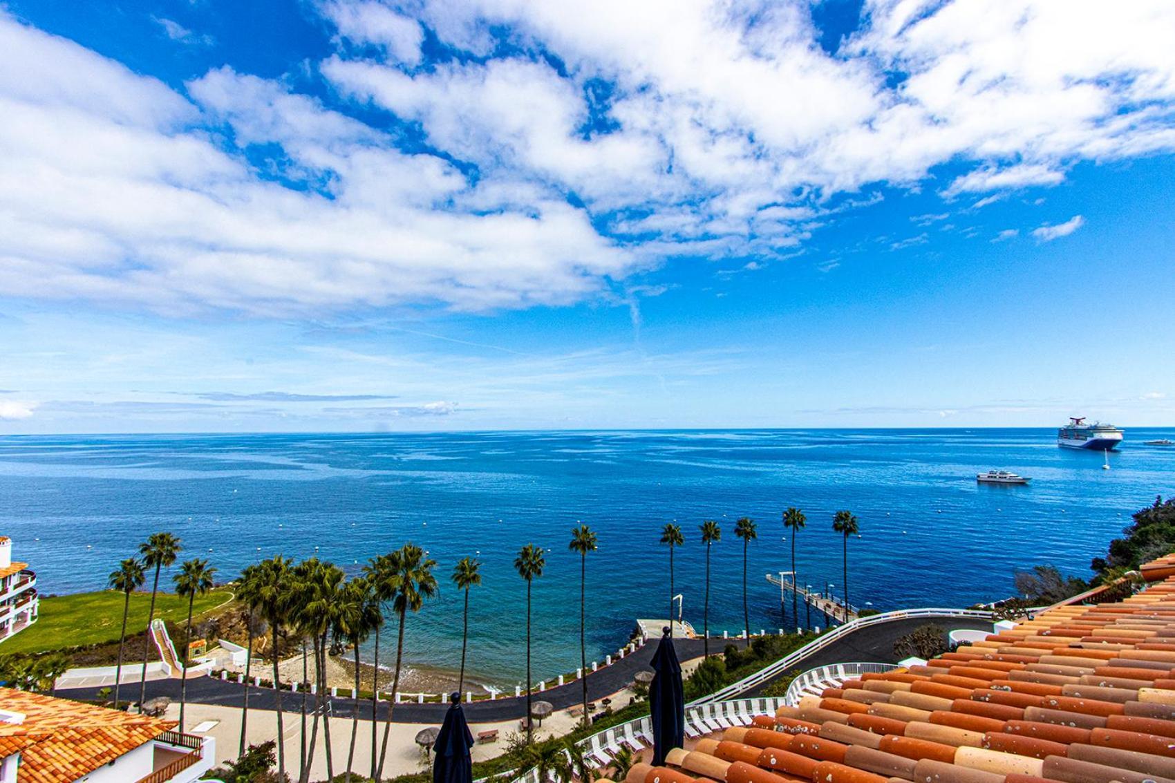 Catalina Island Getaway With 6 Seat Golf Cart Ac
