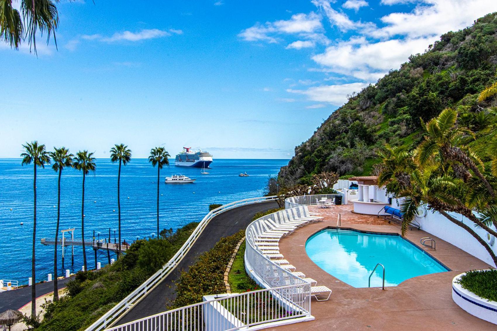 Catalina Island Getaway With 6 Seat Golf Cart Ac Avalon